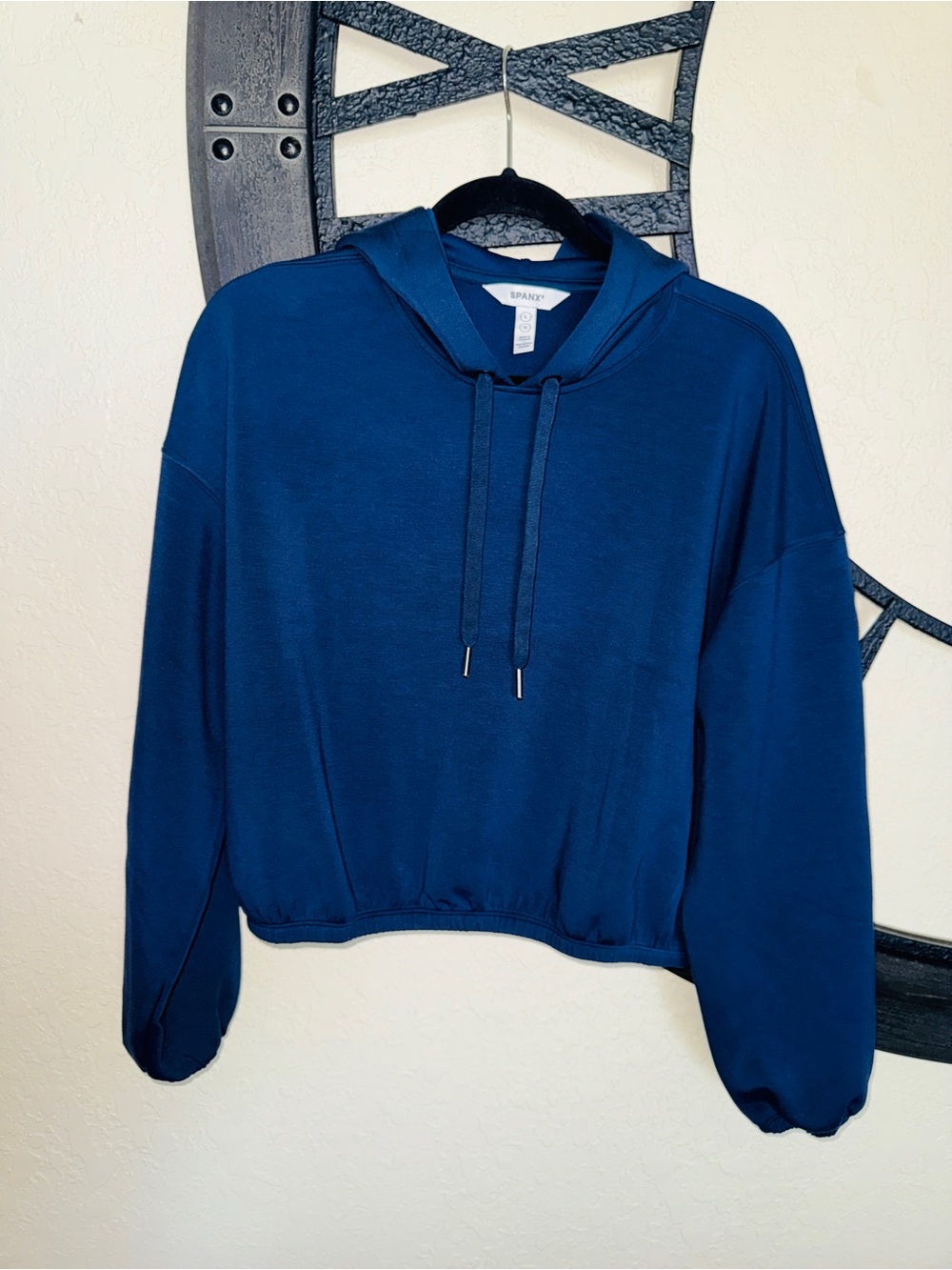 NWOT Spanx Air Essentials Cropped Hoodie - Size Large